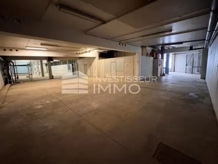 location local d'activités 615 m² à 1 270 m²