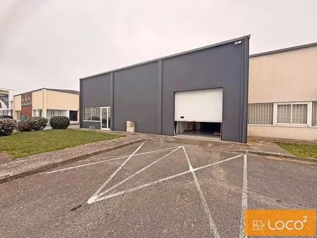 location local d'activités 330 m²