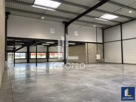 location local d'activités 578 m²
