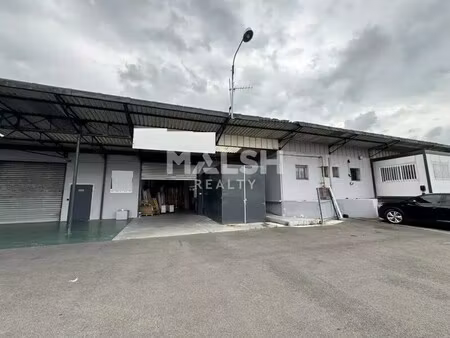 location local d’activités villeurbanne 69100 600m²