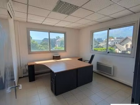 location bureaux 59 m²