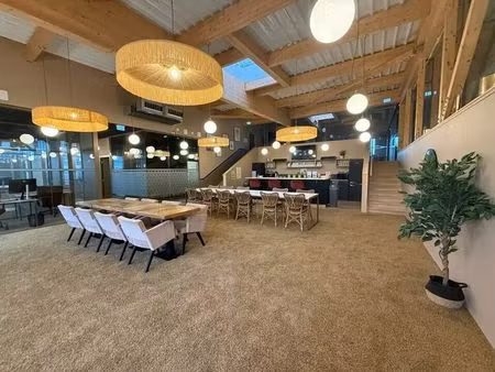 location bureaux 125 m² à 272 m²