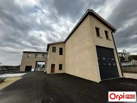 location bureaux 61 m²