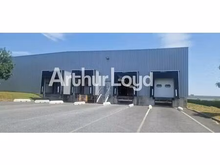 location entrepôt carpiquet 14650 3045m²