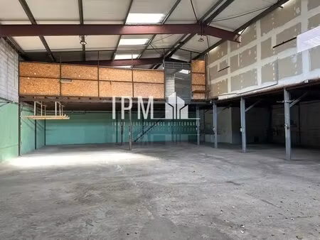 location entrepôt 765 m²