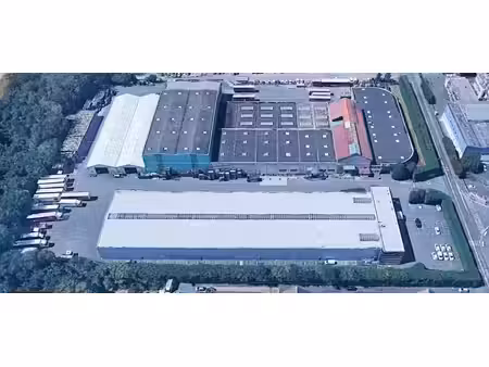 location entrepôt 740m² à 9940m²