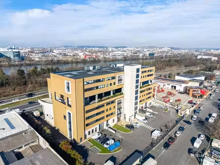 location bureaux 459m² à 1386m²