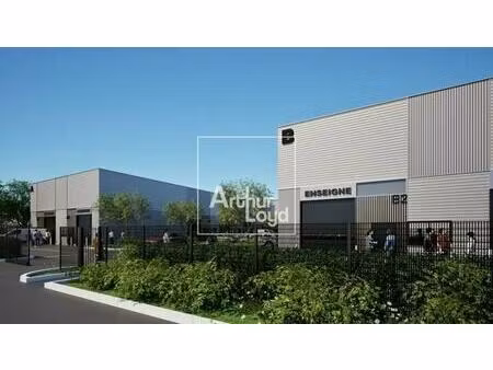 location local d'activités 90 m² à 4 639 m²