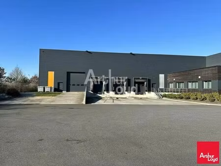 location local d'activités 3 140 m²