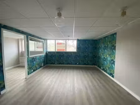location commerce dinard 35800 40m²