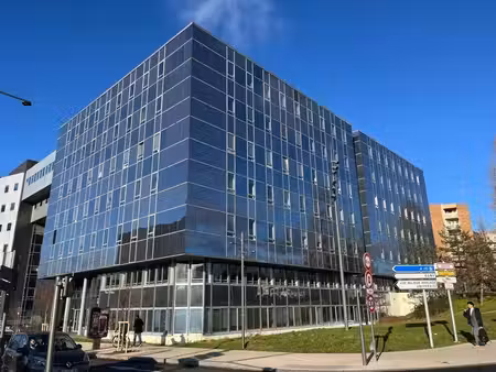 location bureaux cergy 95000 464m² à 3173m²