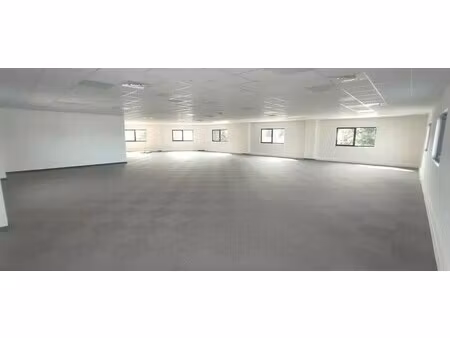 location bureaux 130 m²