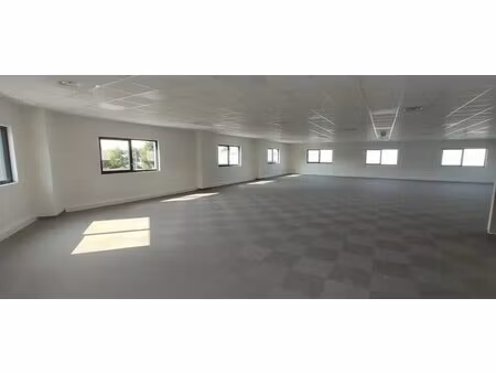 location bureaux 70 m² à 150 m²