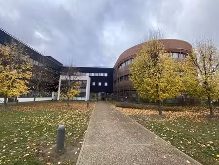 location bureaux buchelay 78200 505m²