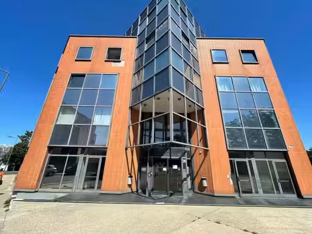 location bureaux cergy 95800 661m²