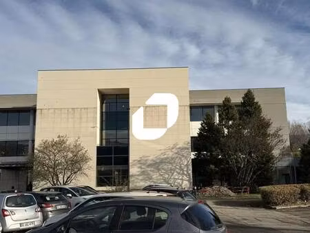 location bureaux 331 m² à 1 933 m²