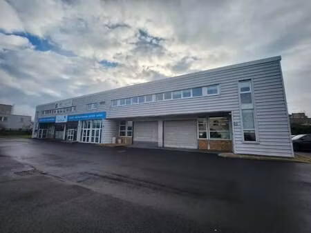 location bureaux 250 m² à 740 m²