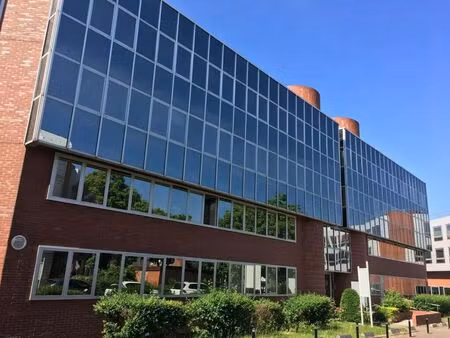 location bureaux 240 m²