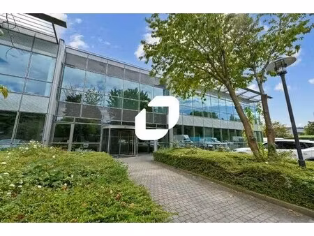 location bureaux 978 m² à 2 076 m²