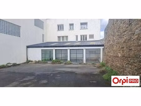 location bureaux 84 m²