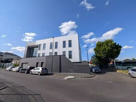 location bureaux 263 m² à 798 m²