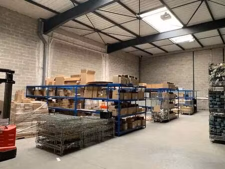 location local d'activités 1 202 m²