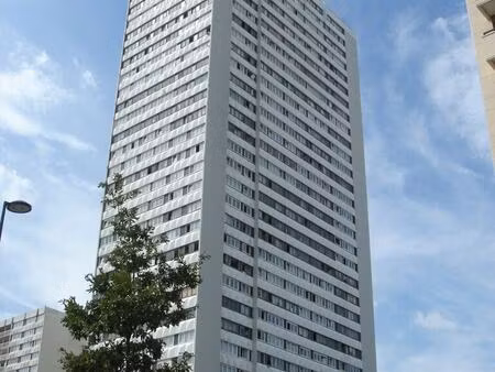 location local d'activités 220 m²