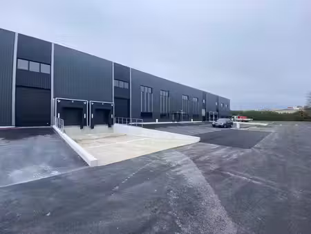 location local d’activités cergy 95800 268m²