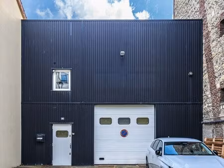 location local d'activités 400 m²