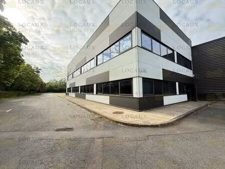 location local d’activités montigny-le-bretonneux 78180 2361m²