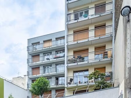 location local d'activités 113 m²