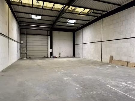 location local d’activités villepinte 93421 368m²