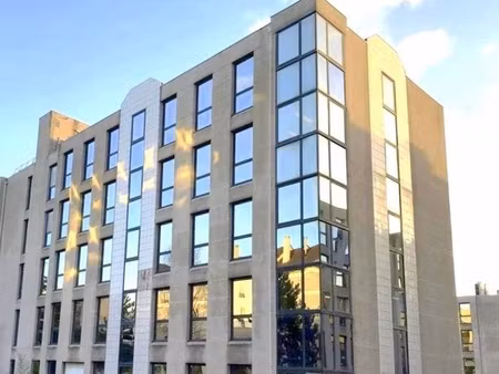 location bureaux 556 m² à 2 856 m²