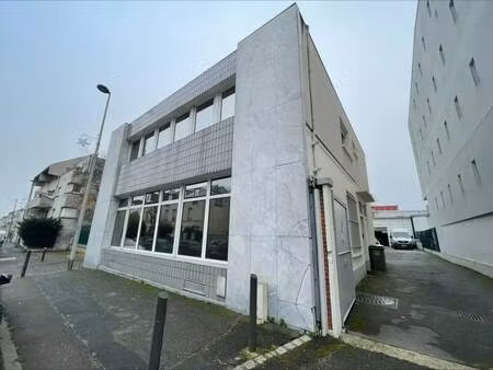 location bureaux 862 m²
