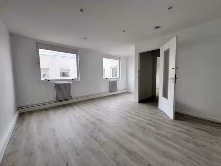 location bureaux 105 m²
