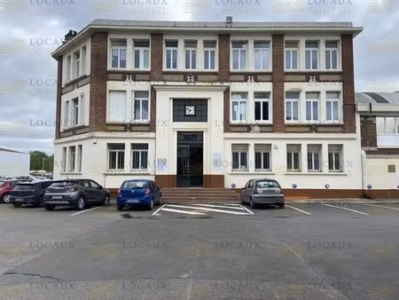 location local d'activités 1 130 m²
