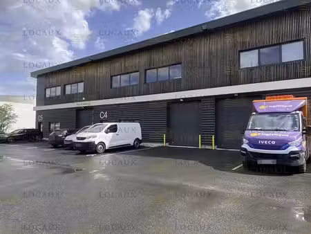 location local d’activités 305m²
