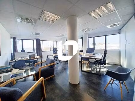 location bureaux 56 m²