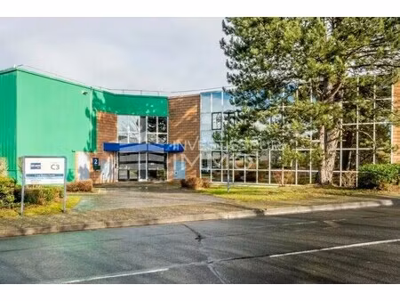 location bureaux 981 m²