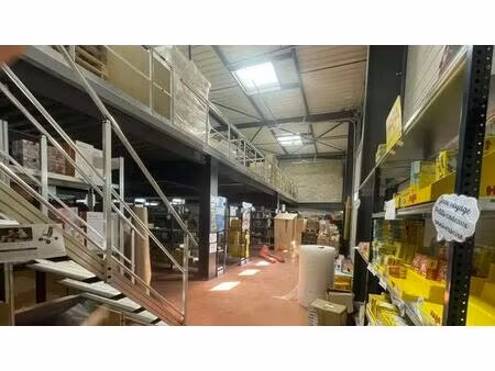 location local d'activités 430 m²