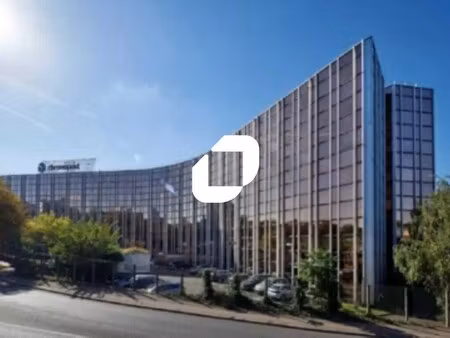location bureaux 450 m² à 3 590 m²