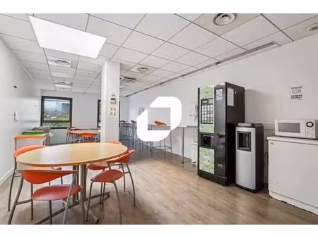 location bureaux 230 m² à 584 m²