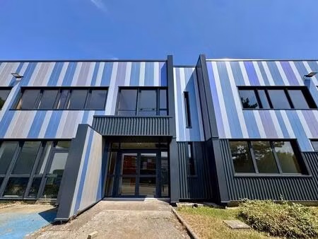 location bureaux 195 m²