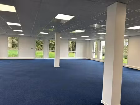 location bureaux 108 m² à 239 m²