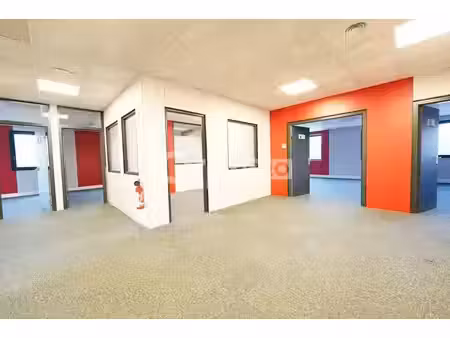 location bureaux 210m²