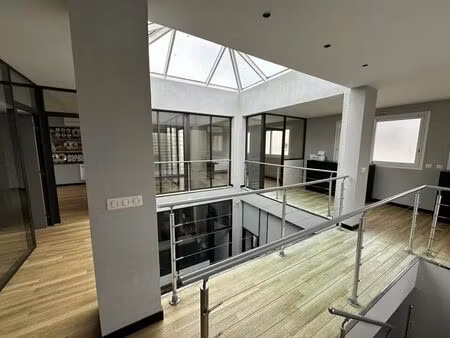 location bureaux 180 m²