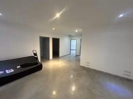 location bureaux 153 m²