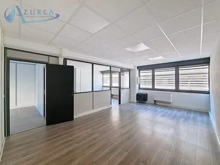 location bureaux 68 m²