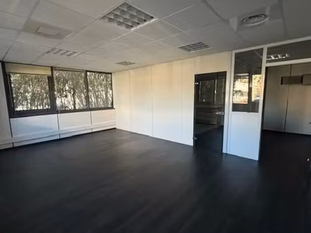 location bureaux 62 m²