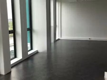 location bureaux 55 m²